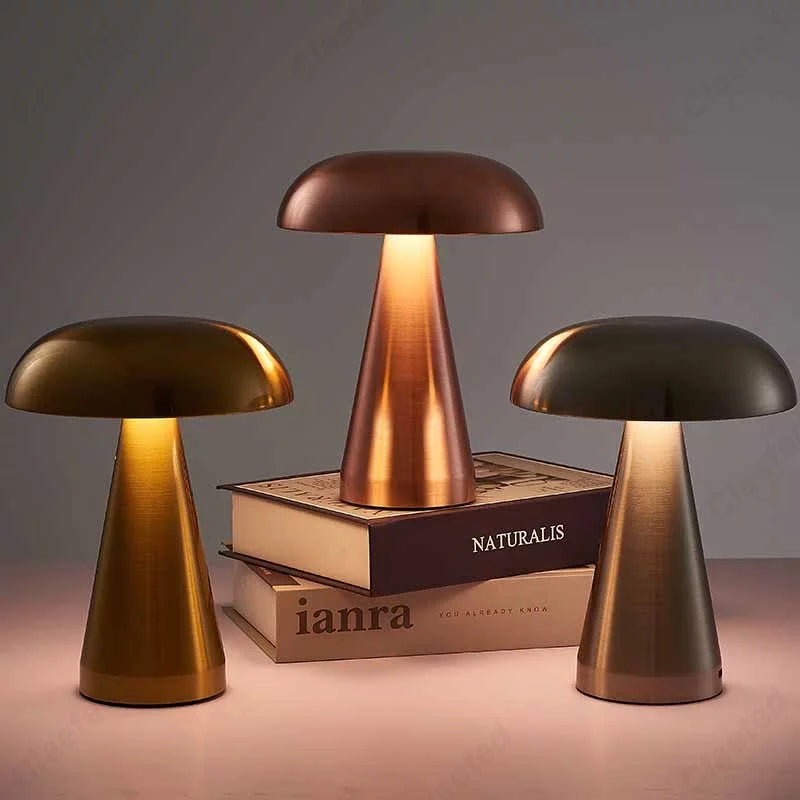 Mushroom tafellamp oplaadbaar – een uniek design voor warme verlichting in huis.