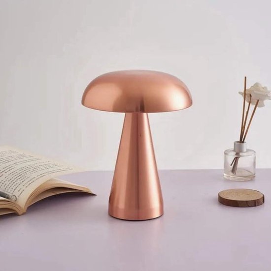 Compacte oplaadbare Mushroom tafellamp voor een subtiele en elegante touch in je interieur.